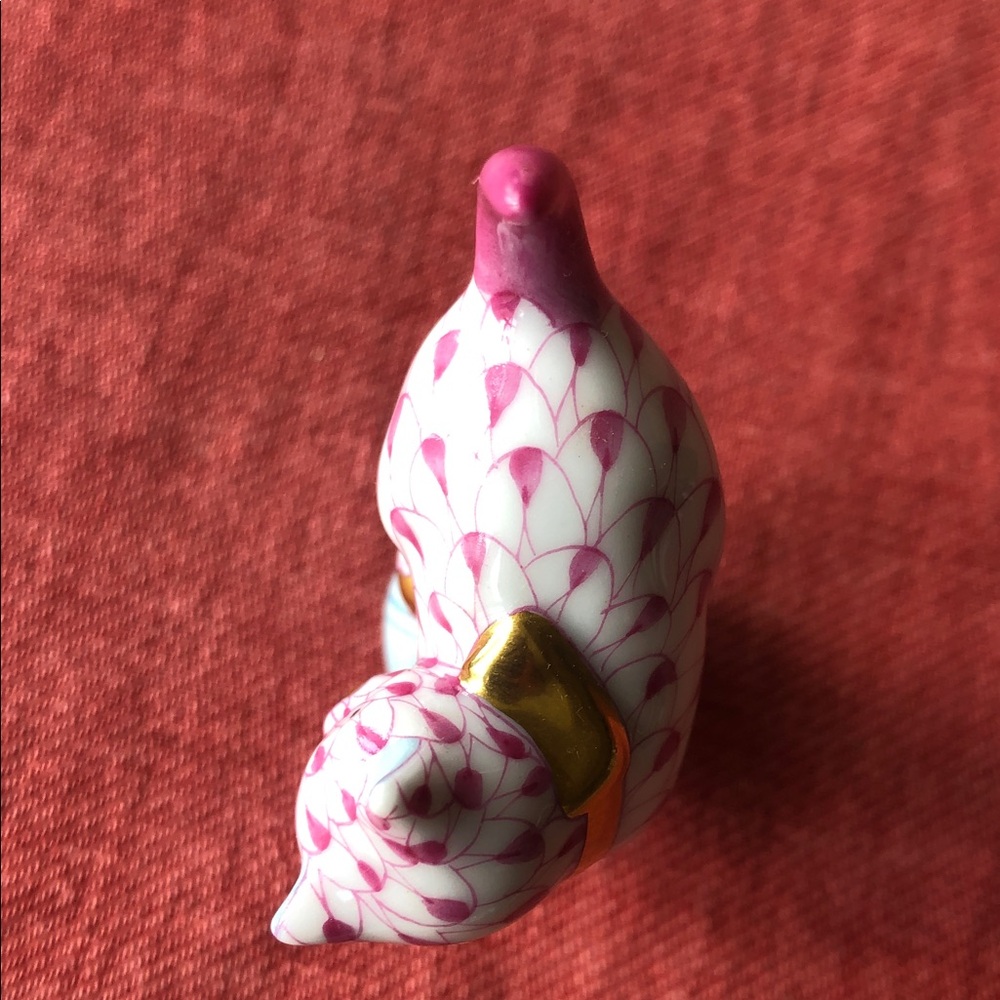 Herend  2000 kitten on yarn pink fish scale - Picture 4 of 7
